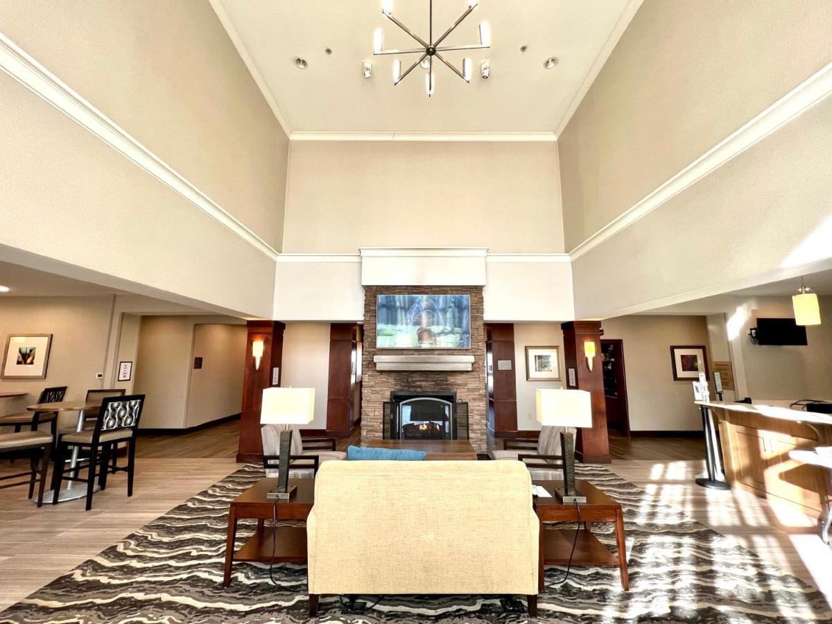 สเตย์บริดจ์ สวีท ดีทรอยต์-โนวี Hotel ภายนอก รูปภาพ