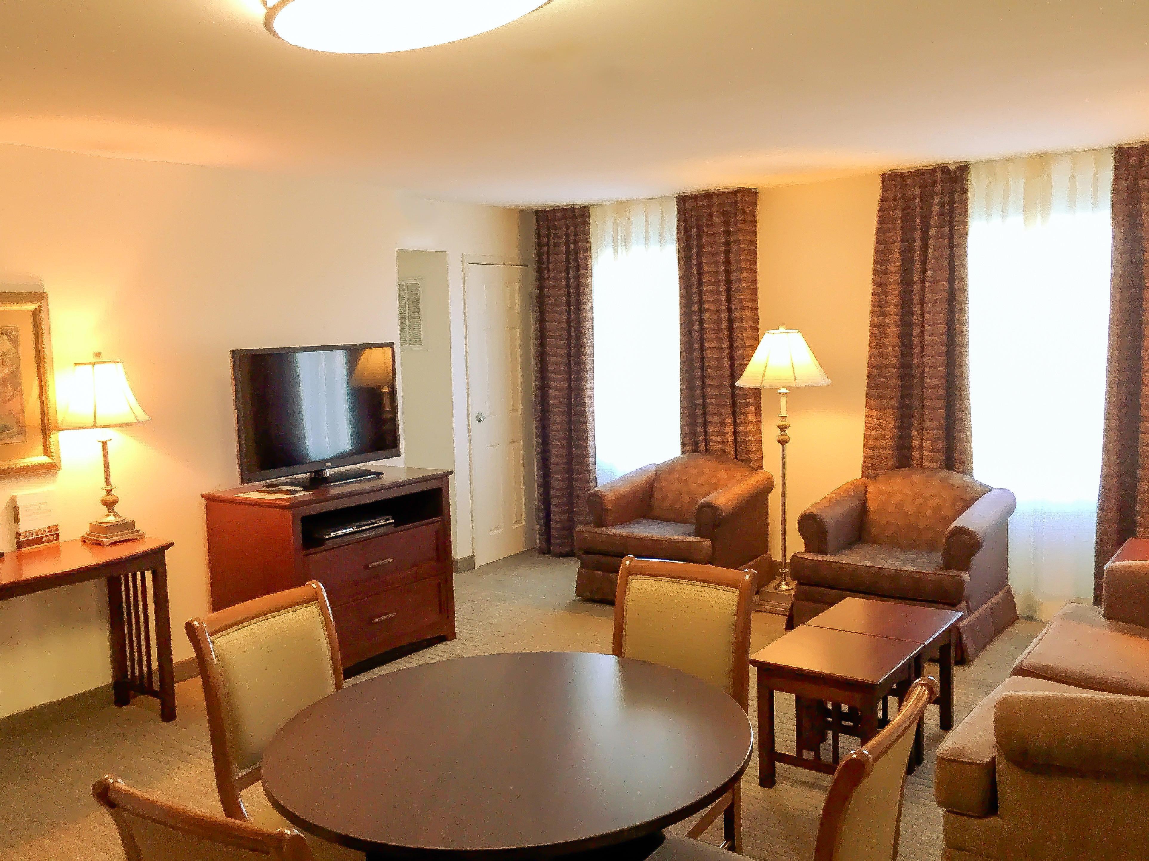 สเตย์บริดจ์ สวีท ดีทรอยต์-โนวี Hotel ภายนอก รูปภาพ